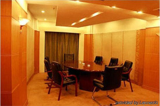Crown Hotel Wuhan Facilities photo